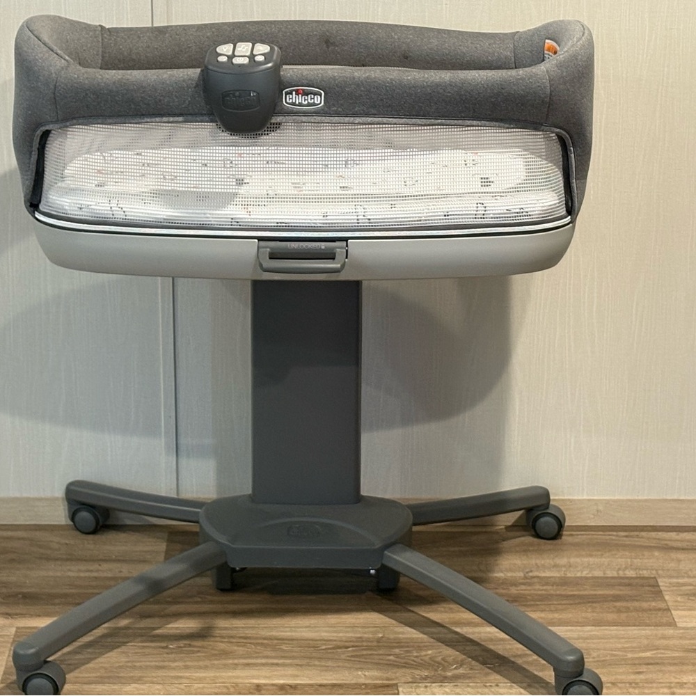 Chicco Close to You 3 in 1 Bassinet